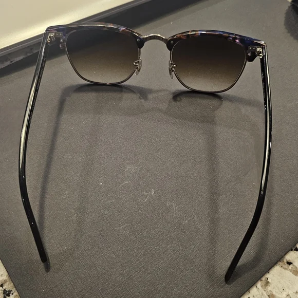 Ray-Ban Clubmaster RB3016 1256/51  Polorized Sunglasses - Picture 5 of 9